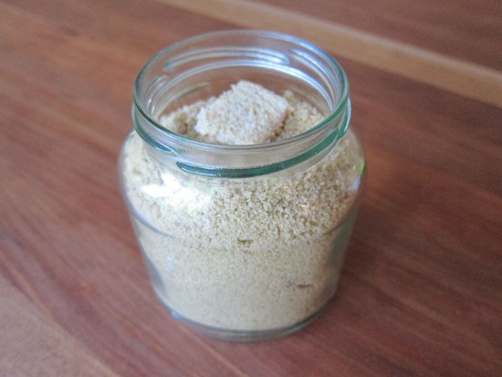 Add bread to brown sugar to soften - Top 10 Kitchen Hacks