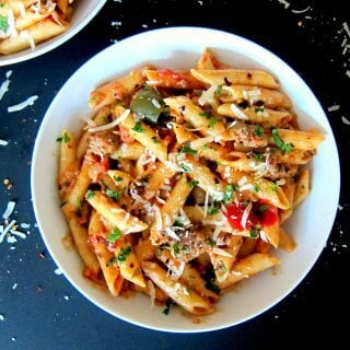 Instant Pot Pasta - Penne Sausage Tomato Cream L 2 - Paint the Kitchen Red