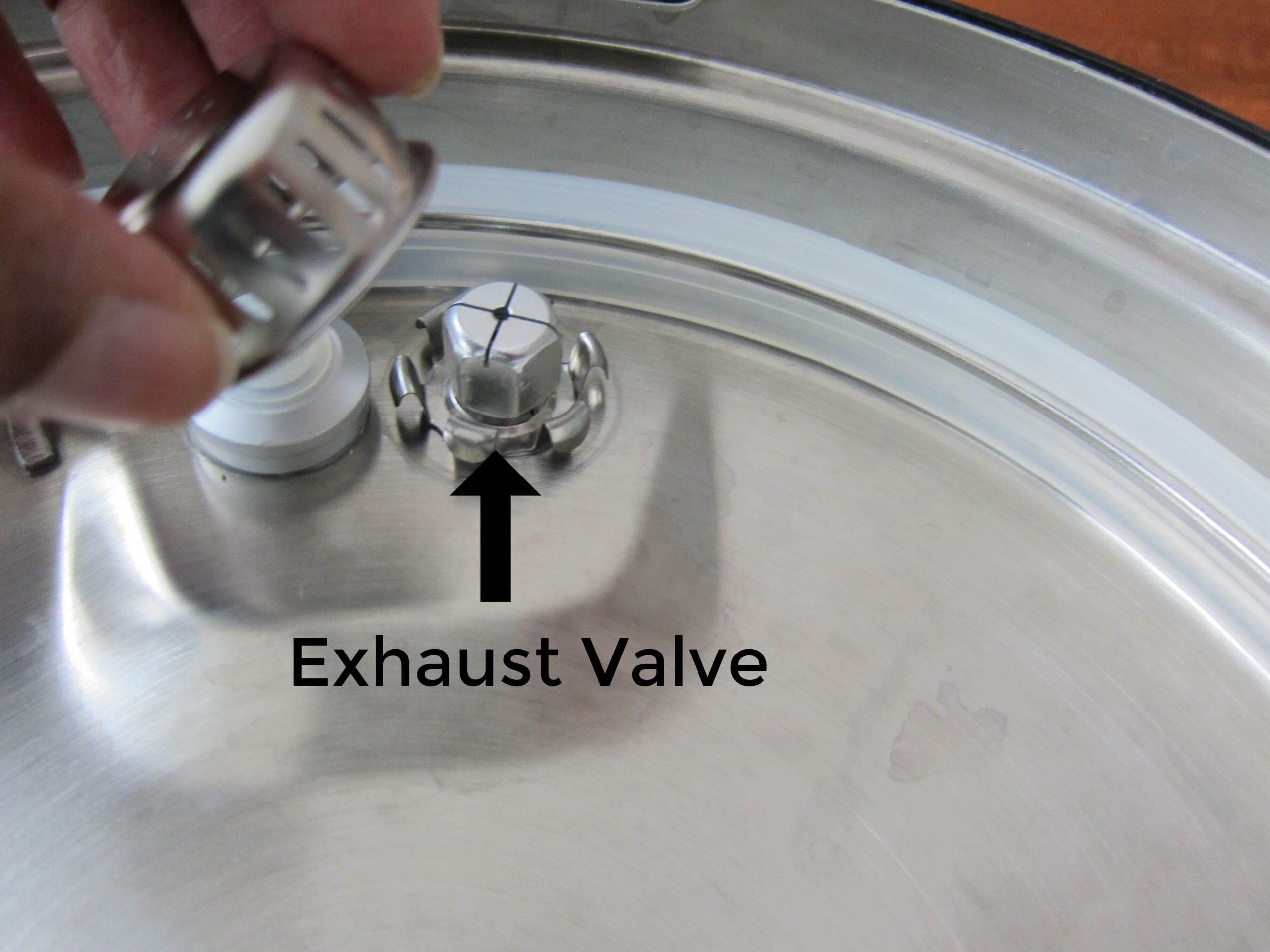 IP duo evo plus - steam release valve leaking. Metal tongue not fully  retracting. Help! : r/instantpot