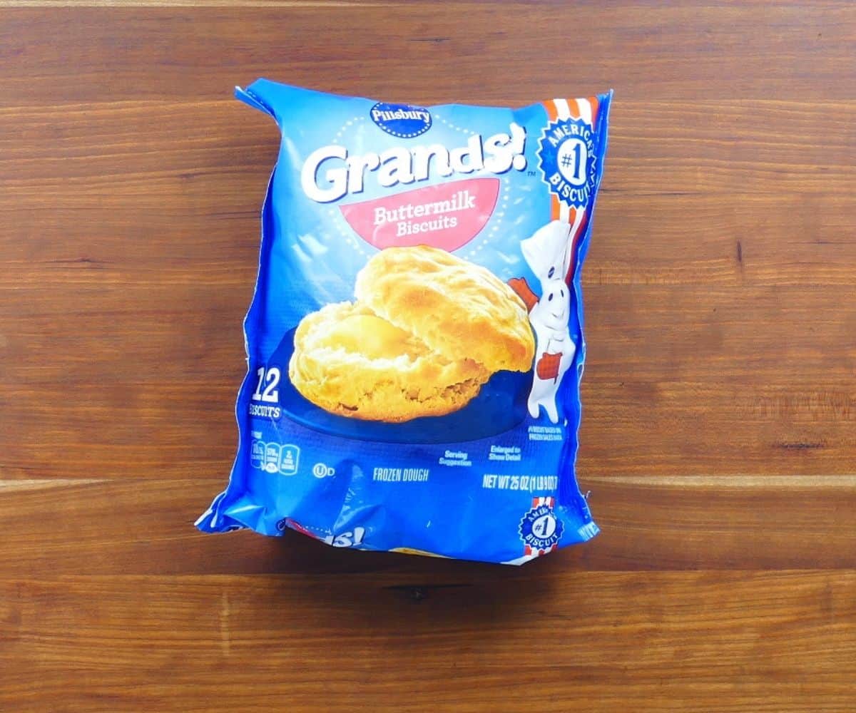 Pillsbury Grands! buttermilk biscuits 12 biscuits packet.