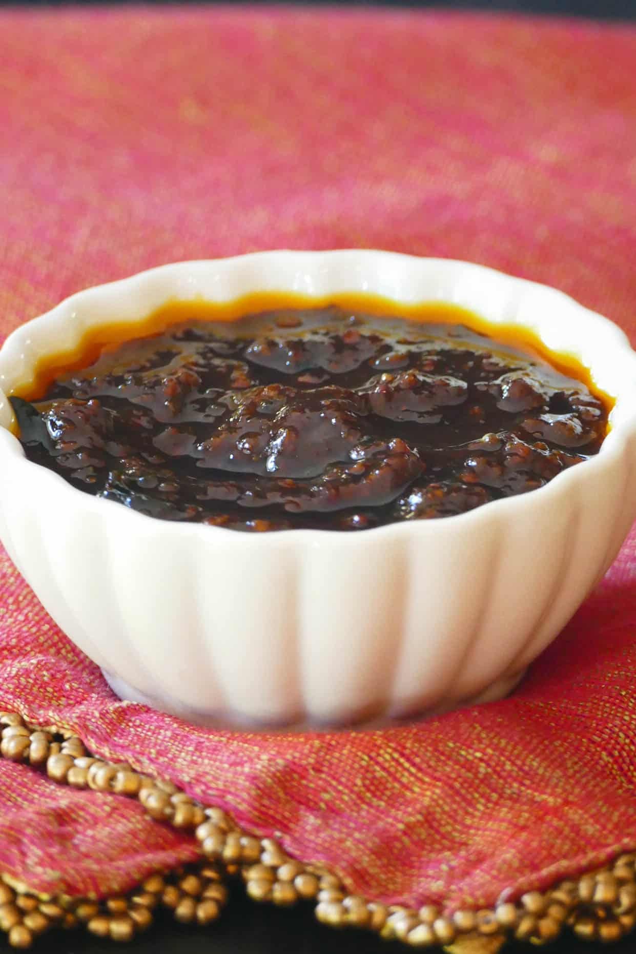 Kerala inji curry ginger relish in bowl.